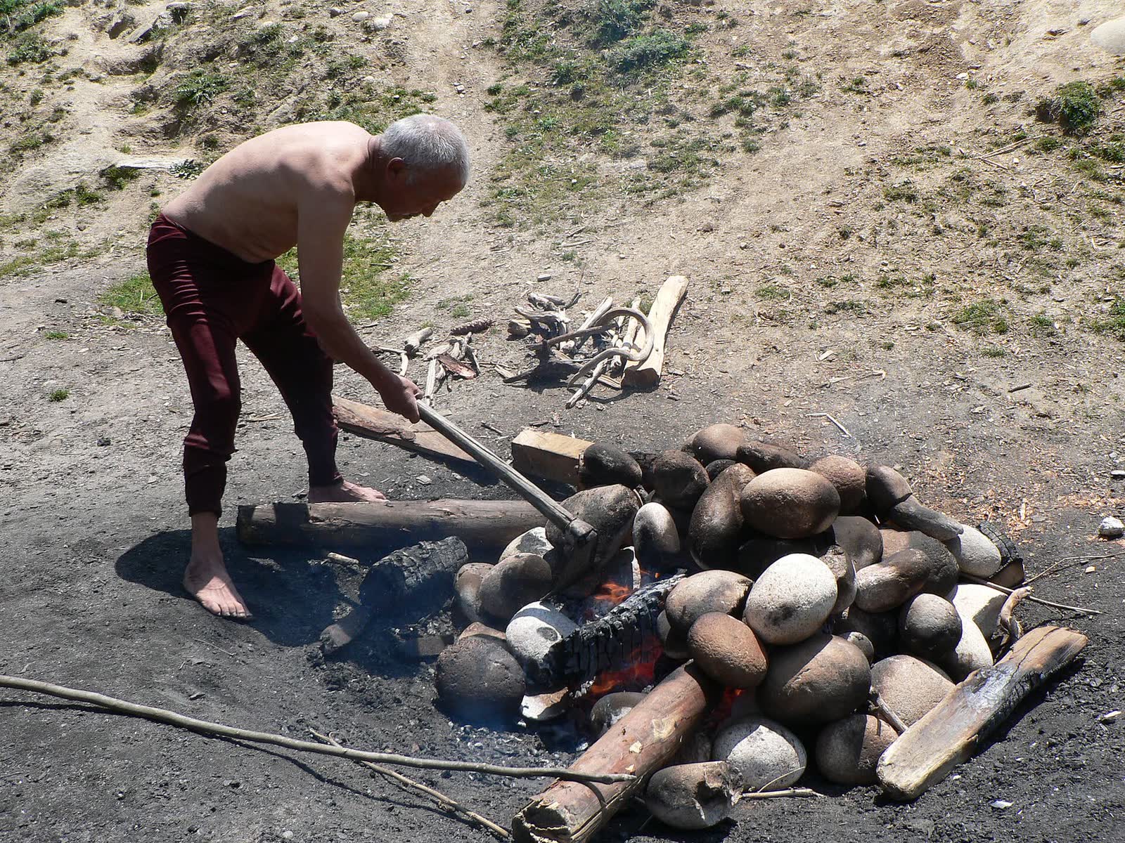 Traditional Hot Stone Bath